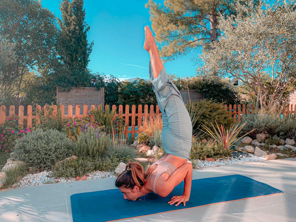 alt: yoga pose chin stand